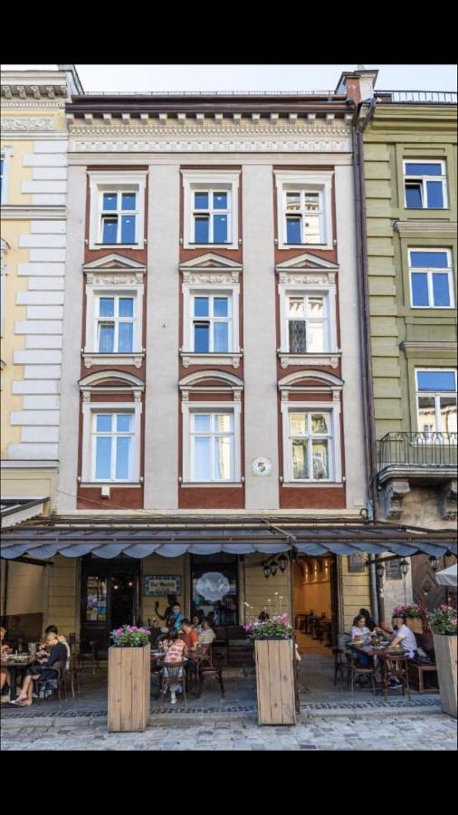 Apartments On Rynok Square, The Heart Of The City Lviv Buitenkant foto